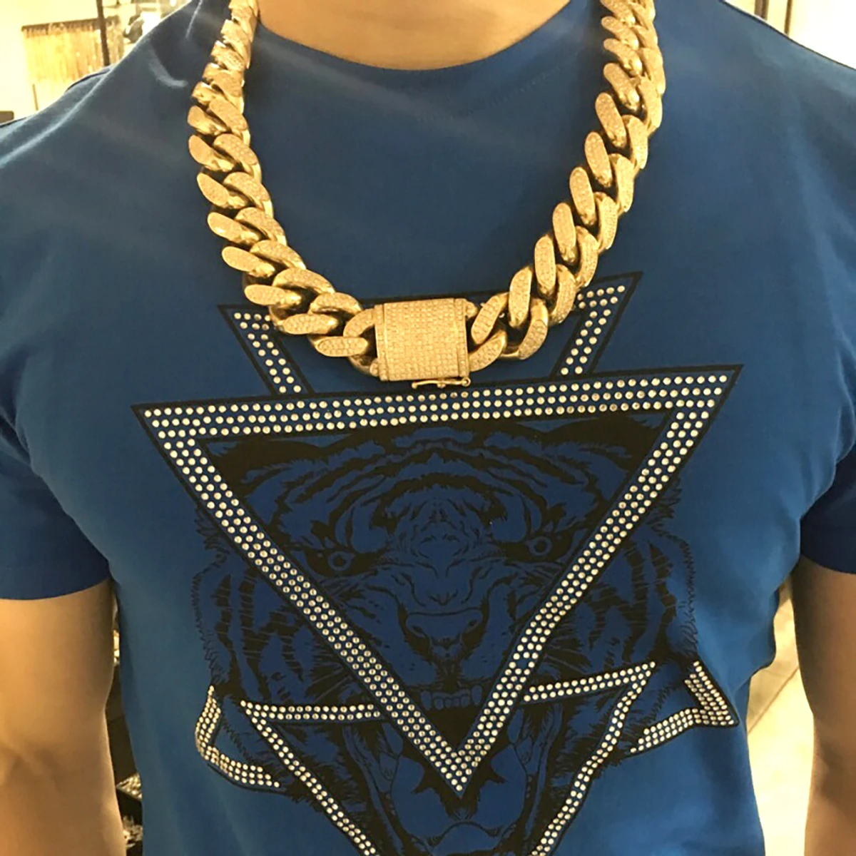 Solid 14K Yellow Gold Diamond Cuban Link Chain 1 Kilo 7 Solid 14K Yellow Gold Diamond Cuban Link Chain 1 Kilo - Image 7