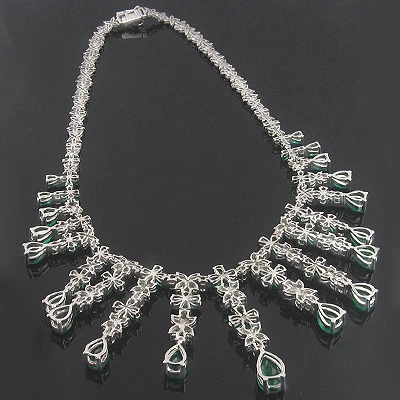 18K White Gold Diamond & Emerald Necklace 13.31dtw 28.52etw 2 18K White Gold Diamond & Emerald Necklace 13.31dtw 28.52etw - Image 2