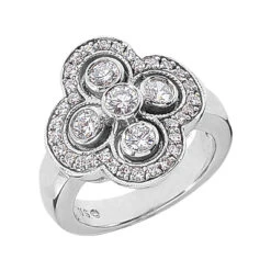 18K White Gold Right Hand Ladies Diamond Ring 0.86ct