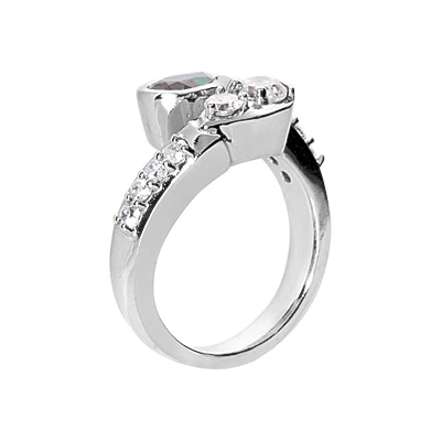 Designer Diamond And Emerald Ring 14K White Gold 0.68ctd 0.75cte 3 Designer Diamond And Emerald Ring 14K White Gold 0.68ctd 0.75cte - Image 3
